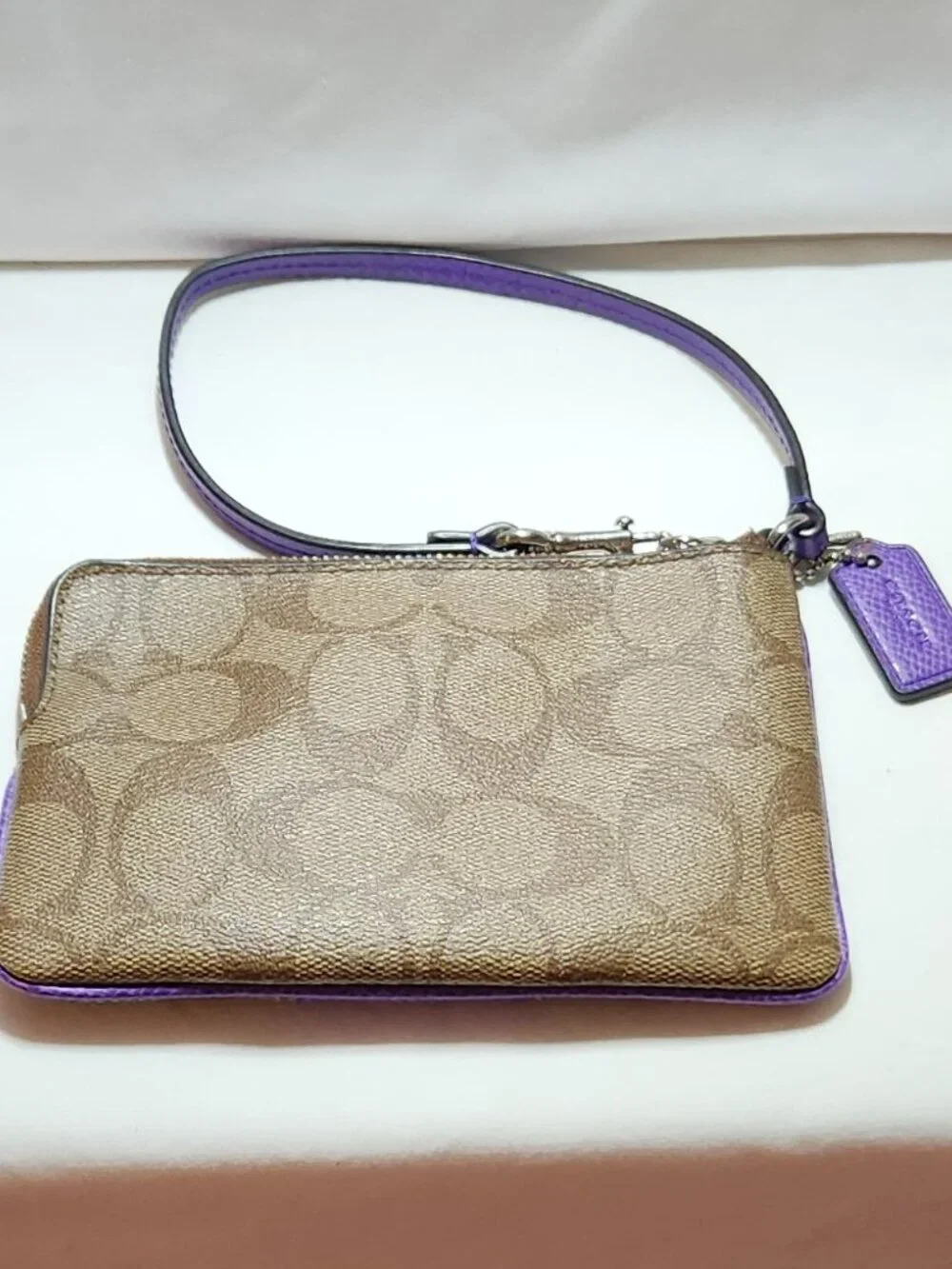 Coach wristlet traditional purple trim with tag VGUC